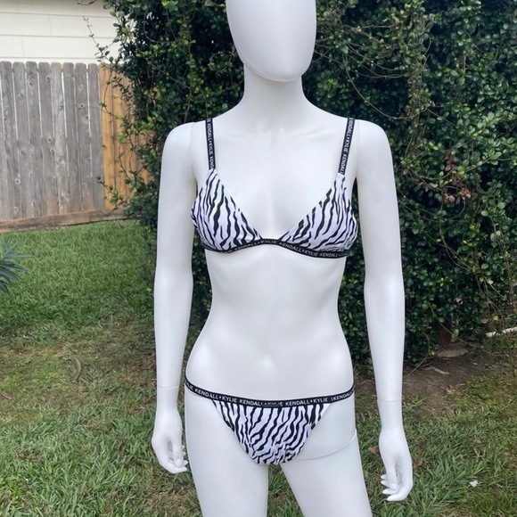 NWT KENDALL & Kylie Animal Print Logo Tape Bikini 2 Piece Set - Picture 1 of 9